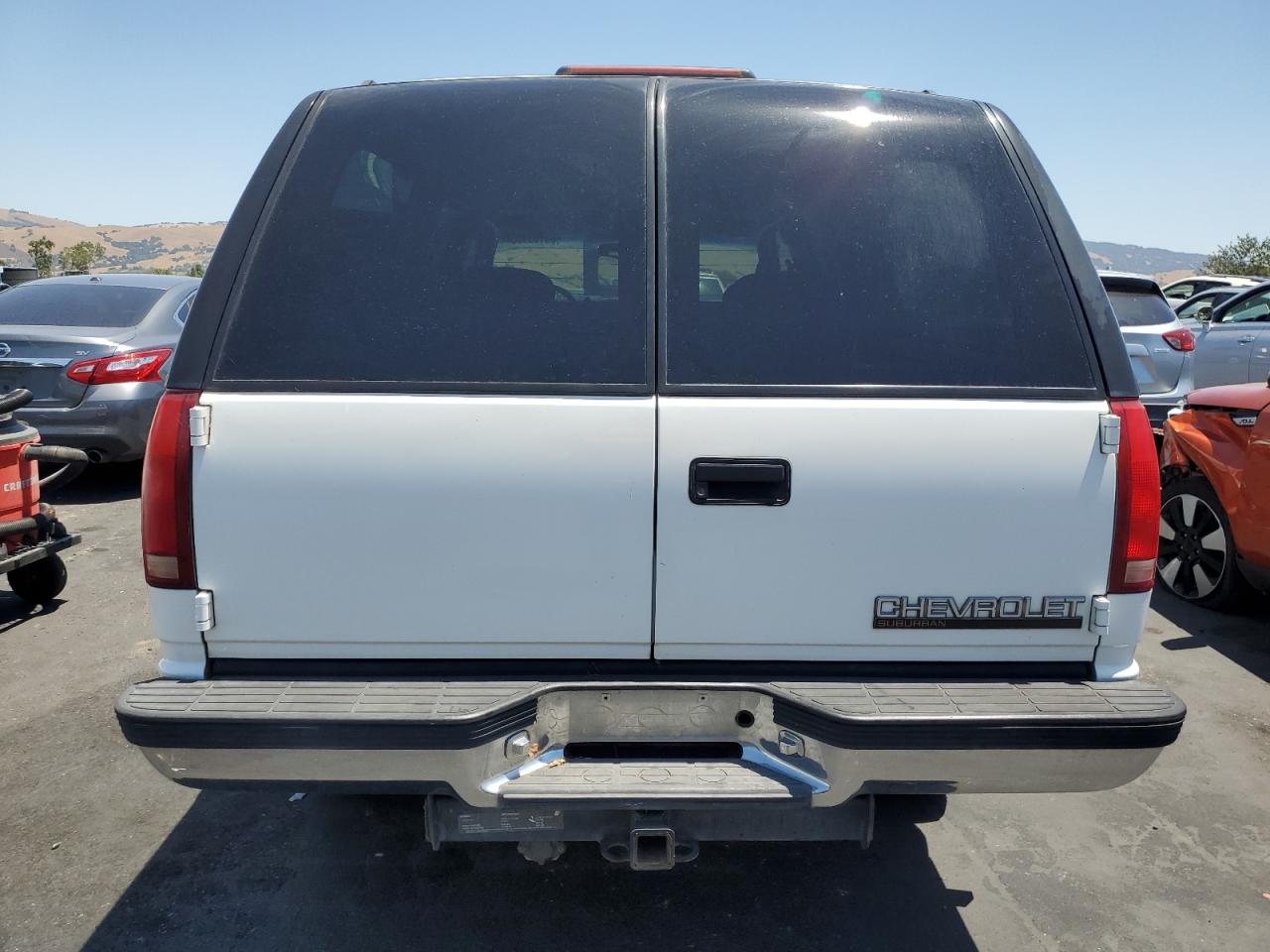 1999 Chevrolet Suburban K2500 VIN: 1GNGK26JXXJ384868 Lot: 63163395