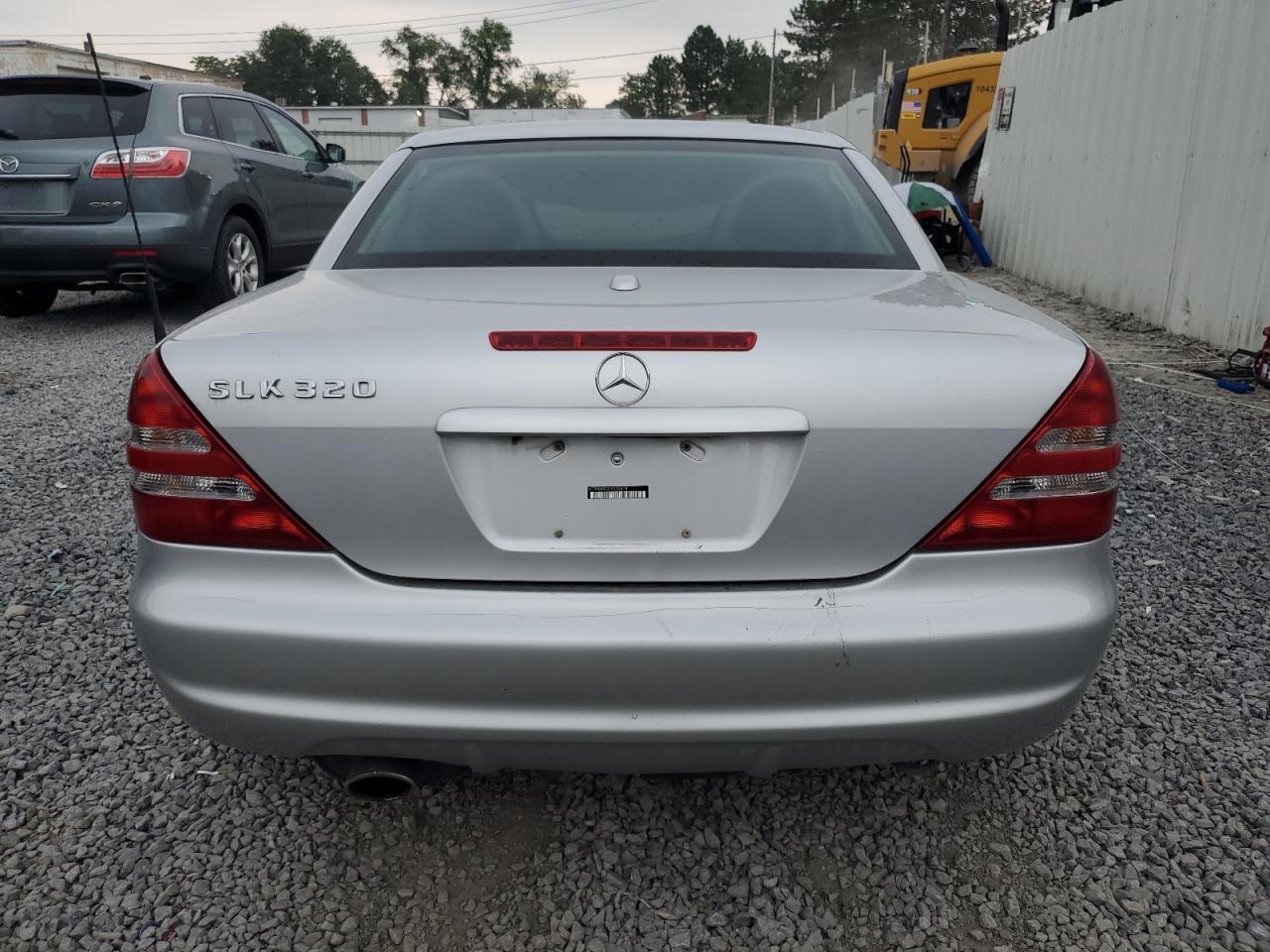 2001 Mercedes-Benz Slk 320 VIN: WDBKK65F31F230678 Lot: 67270255