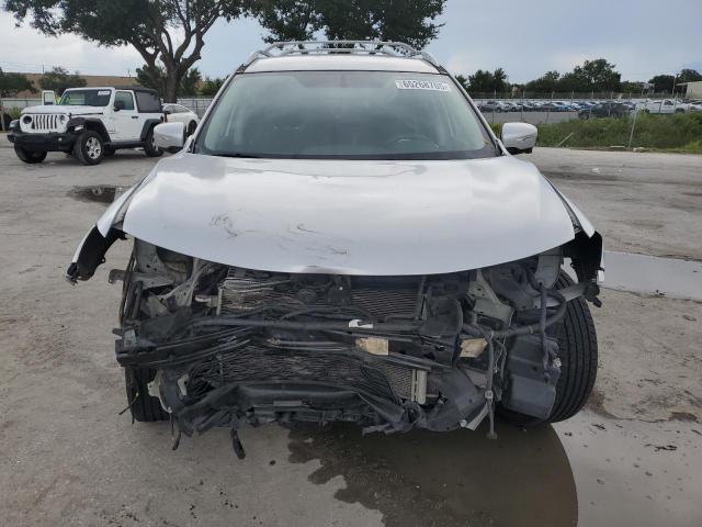  NISSAN ROGUE 2015 Srebrny