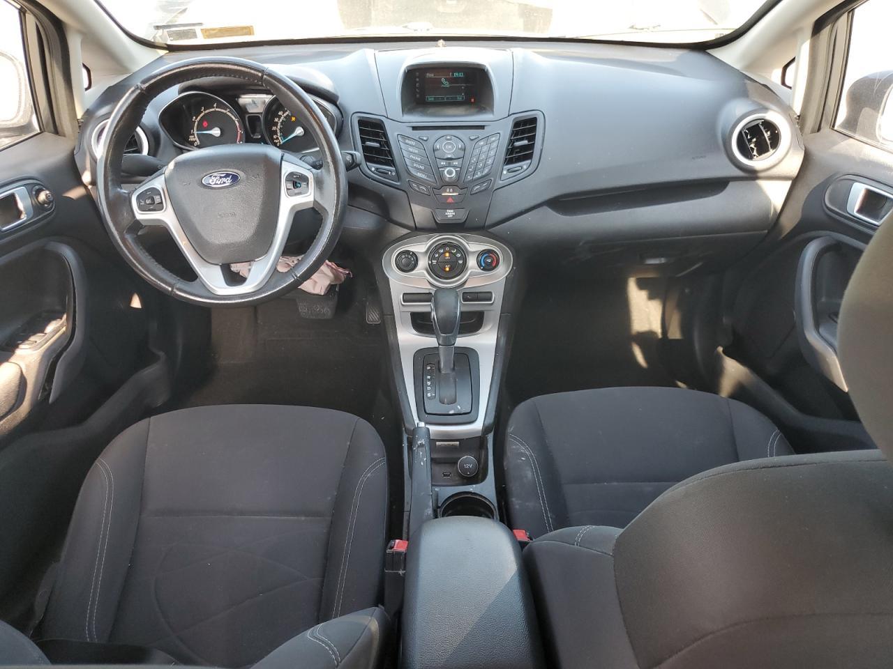 3FADP4EJ6FM190890 2015 Ford Fiesta Se