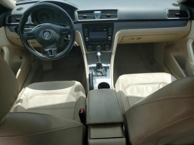 Sedans VOLKSWAGEN PASSAT 2014 Czarny