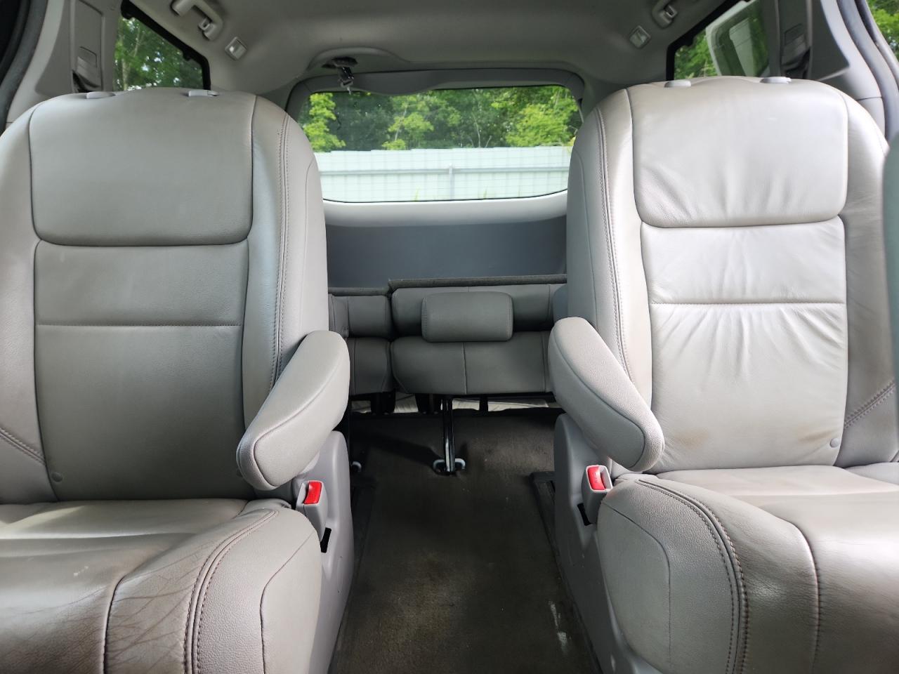 2017 Toyota Sienna Xle VIN: 5TDDZ3DC8HS160360 Lot: 65674565