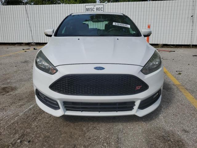  FORD FOCUS 2017 White