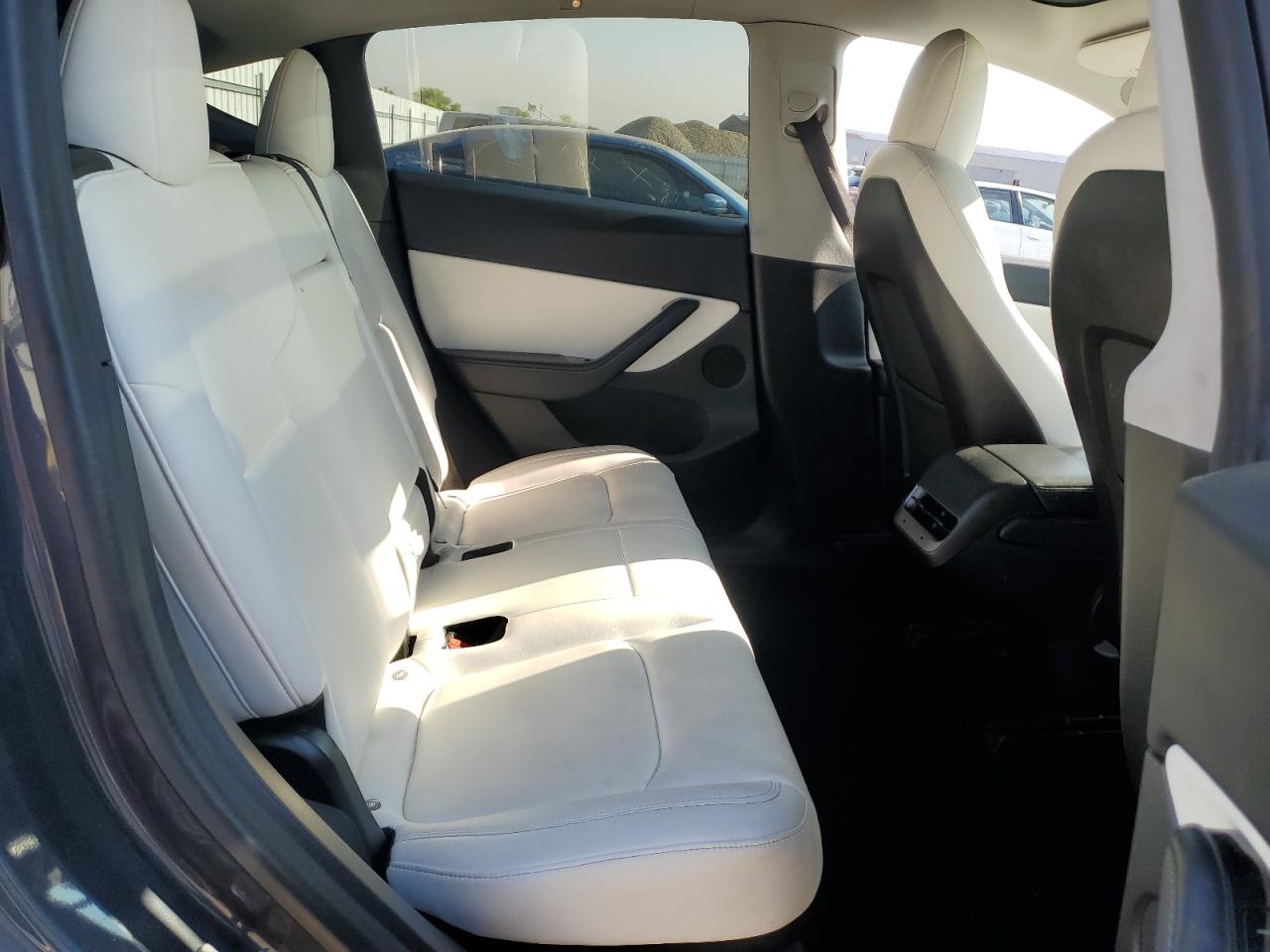 2020 Tesla Model Y VIN: 5YJYGDEE4LF018470 Lot: 64977725