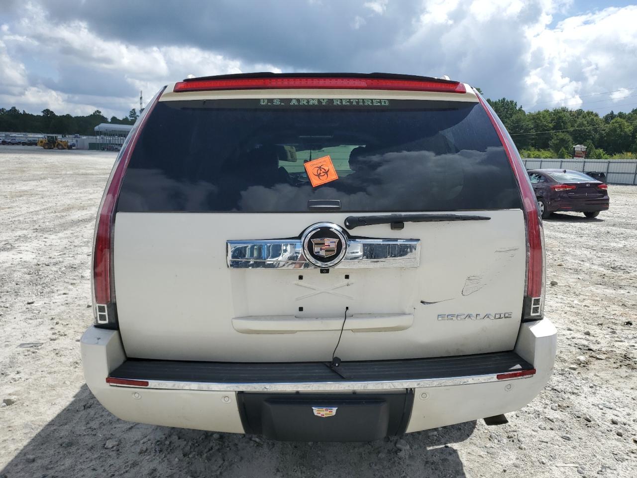 2008 Cadillac Escalade Esv VIN: 1GYFK668X8R271668 Lot: 65085575