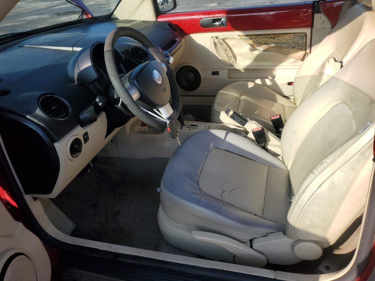 2006 Volkswagen New Beetle Convertible Option Package 1 VIN: 3VWRG31Y26M329875 Lot: 65158515
