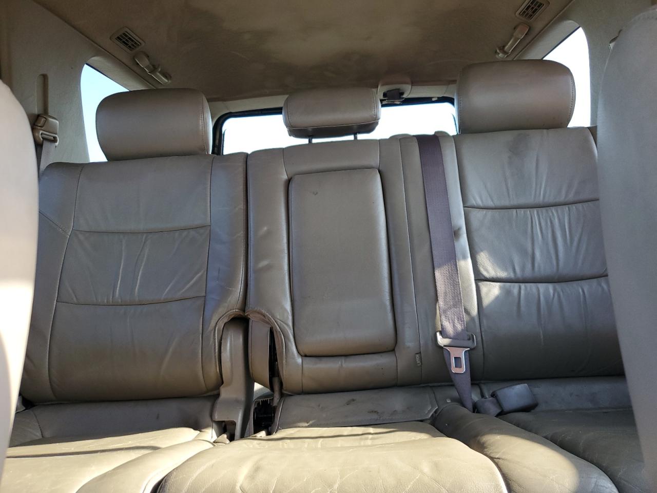2002 Toyota Sequoia Limited VIN: 5TDZT38A12S106227 Lot: 64254775