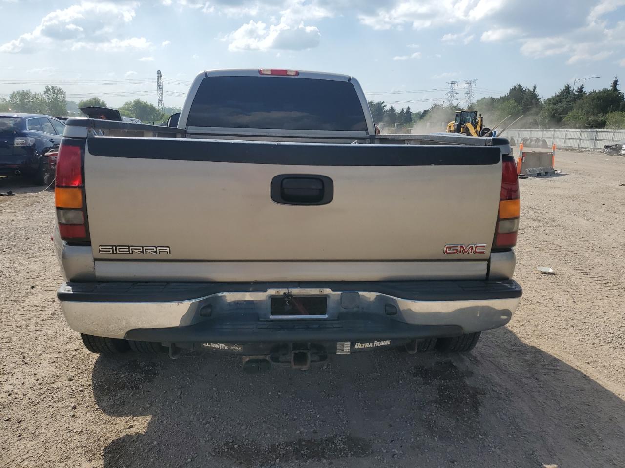 2001 GMC New Sierra K3500 VIN: 1GTJK39U01E316699 Lot: 64020415
