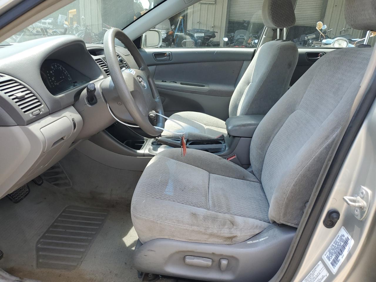 2003 Toyota Camry Le VIN: 4T1BE30KX3U764721 Lot: 63135635