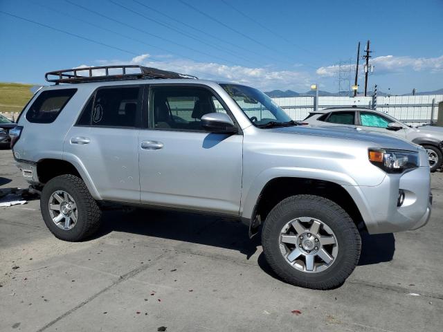  TOYOTA 4RUNNER 2015 Srebrny