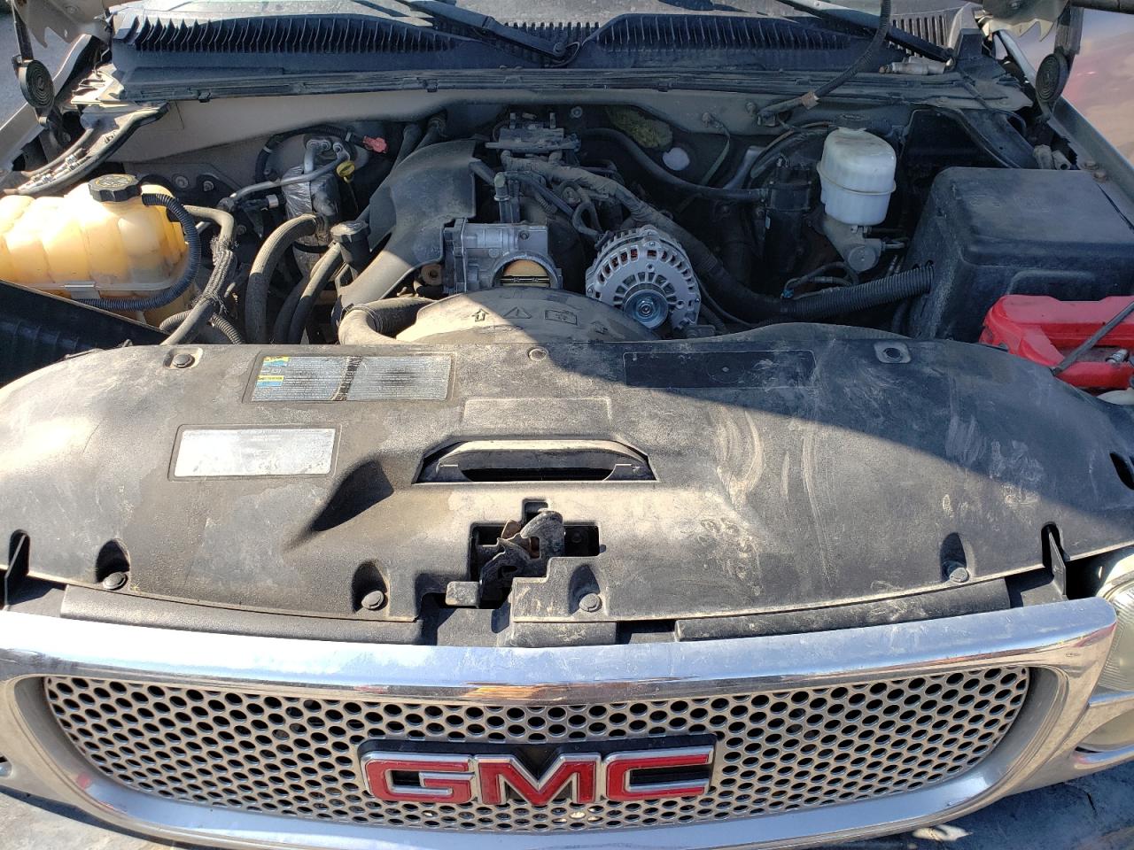 2004 GMC Sierra K1500 Denali VIN: 2GTFK69U641123986 Lot: 62769135
