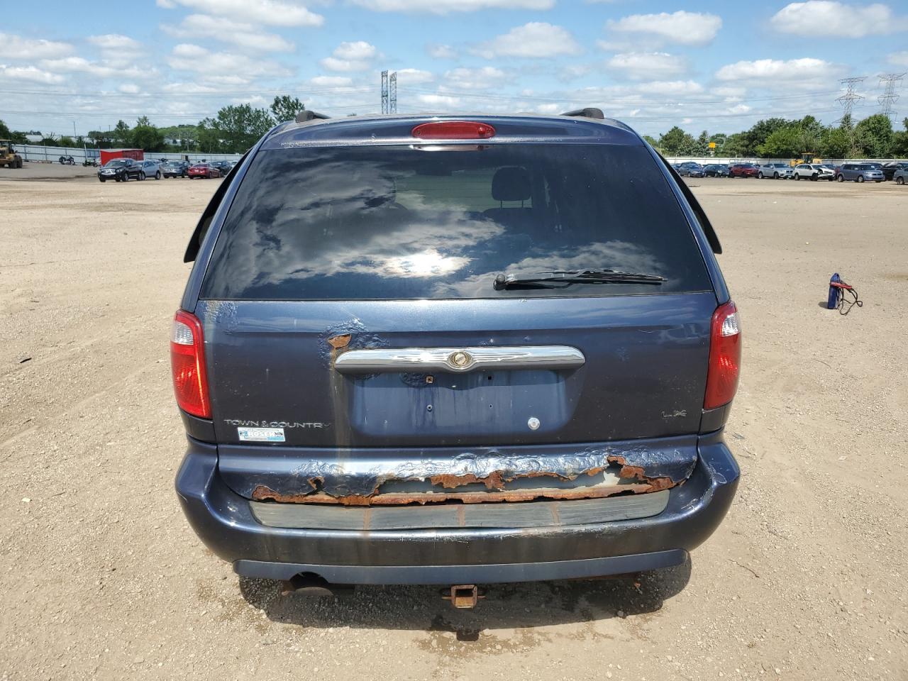 2007 Chrysler Town & Country Lx VIN: 2A4GP44R97R242628 Lot: 64423555