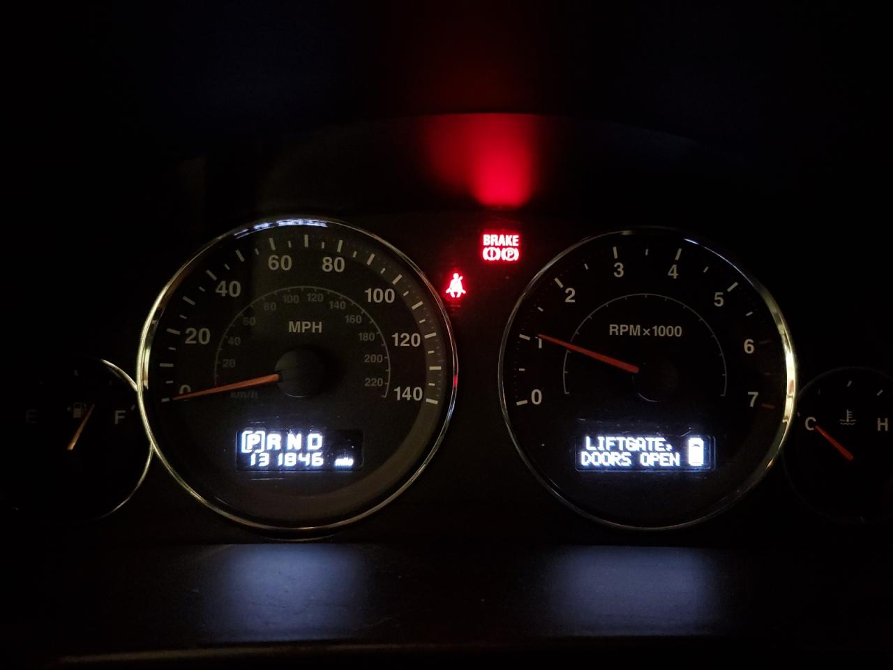 2008 Jeep Commander Sport VIN: 1J8HG48K88C127576 Lot: 63995225