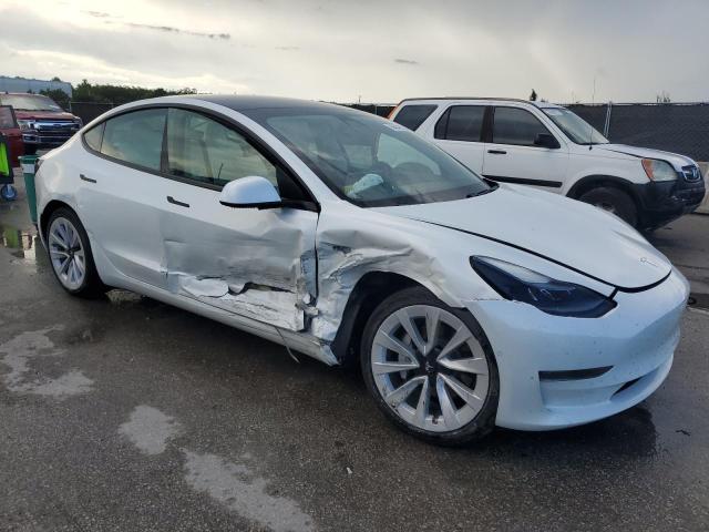  TESLA MODEL 3 2021 Biały