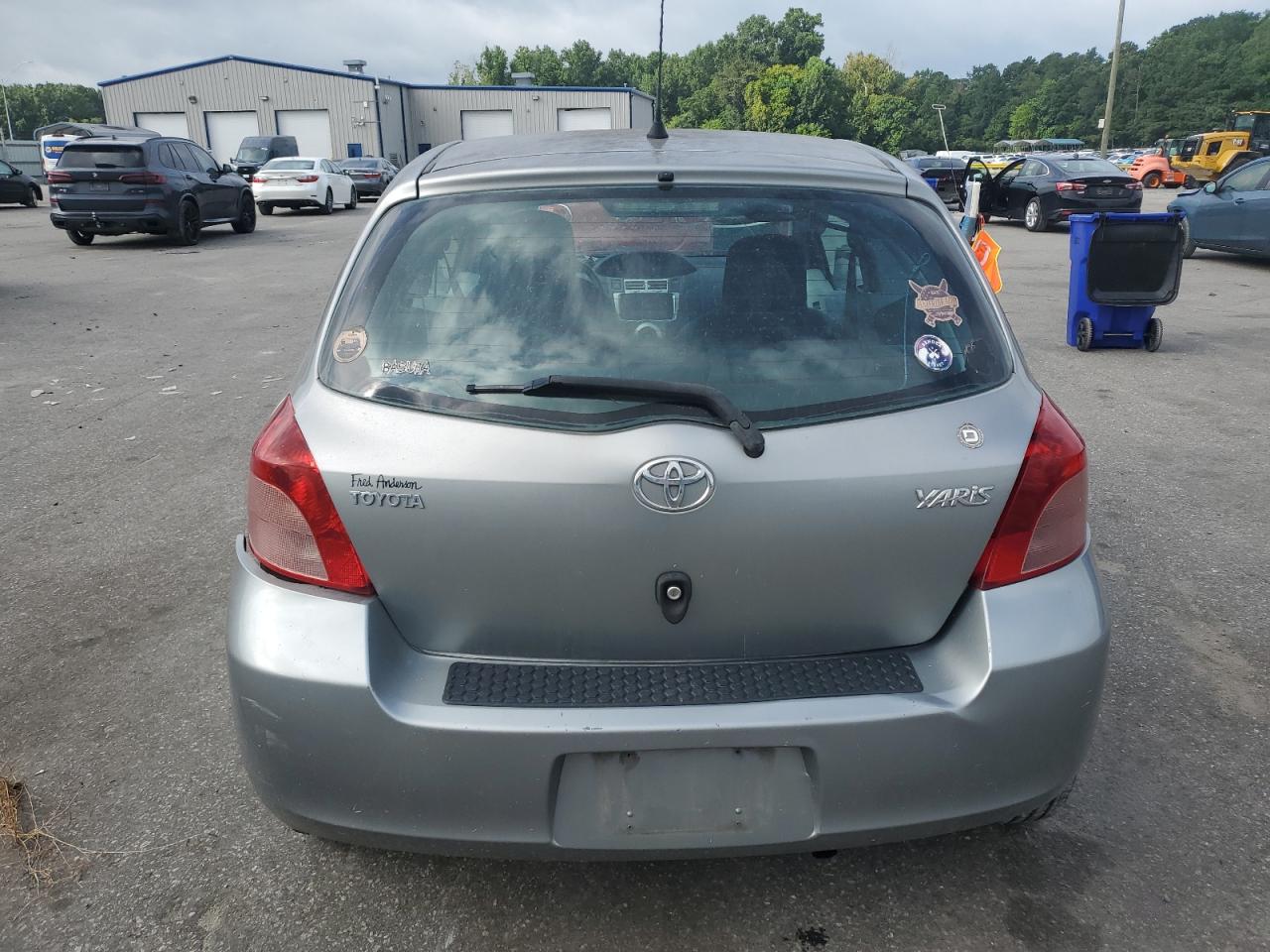 2008 Toyota Yaris VIN: JTDJT923185205574 Lot: 64565325