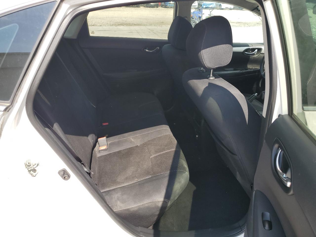 2017 Nissan Sentra S VIN: 3N1AB7AP8HY323347 Lot: 65266235
