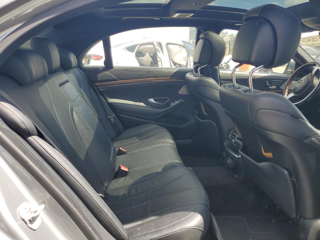 2015 Mercedes-Benz S 550 VIN: WDDUG8CB8FA070007 Lot: 65615345