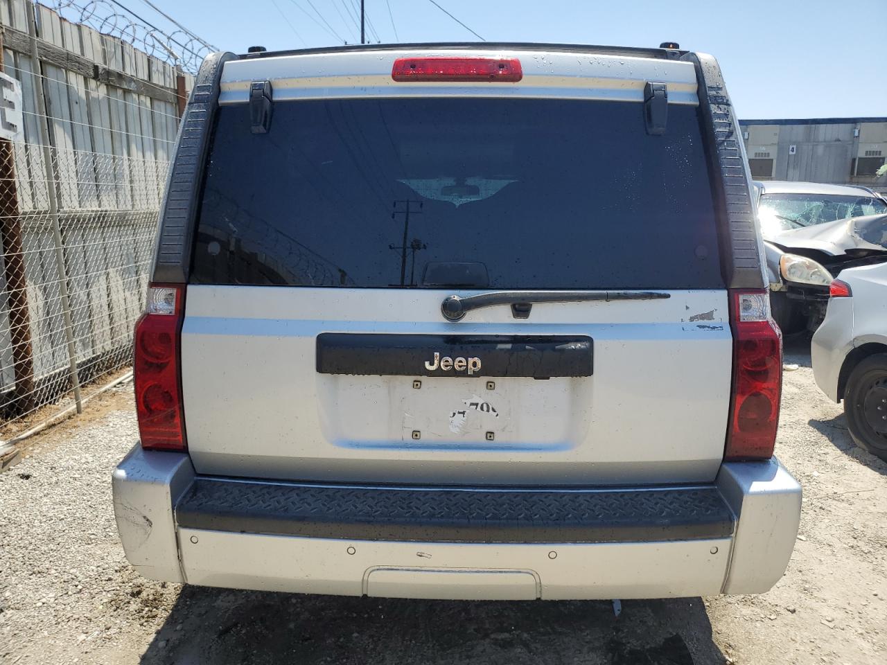 2016 Jeep Commander VIN: 1J8HH48NX6C330781 Lot: 66964105