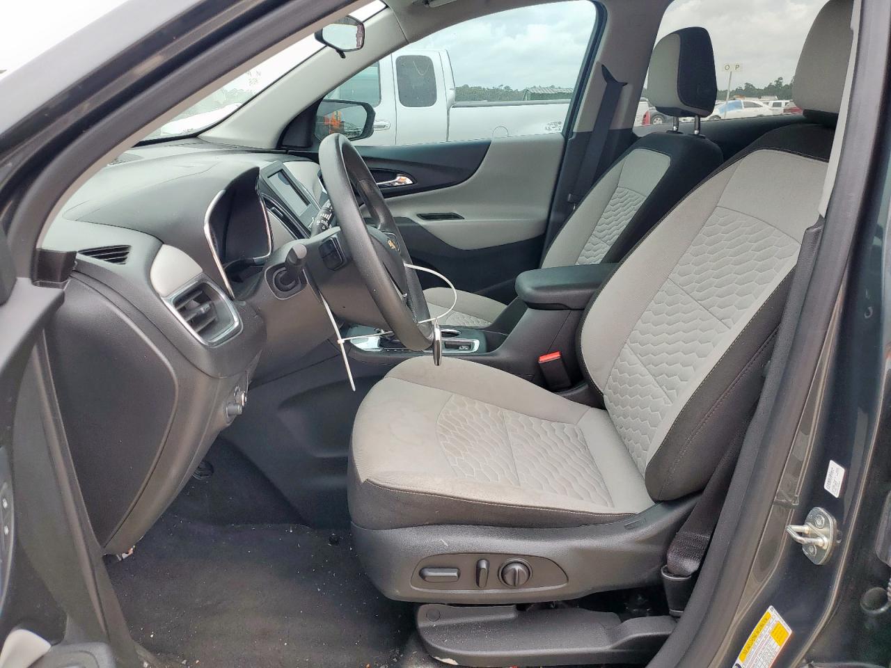2020 Chevrolet Equinox Ls VIN: 3GNAXHEV8LS677143 Lot: 65069035