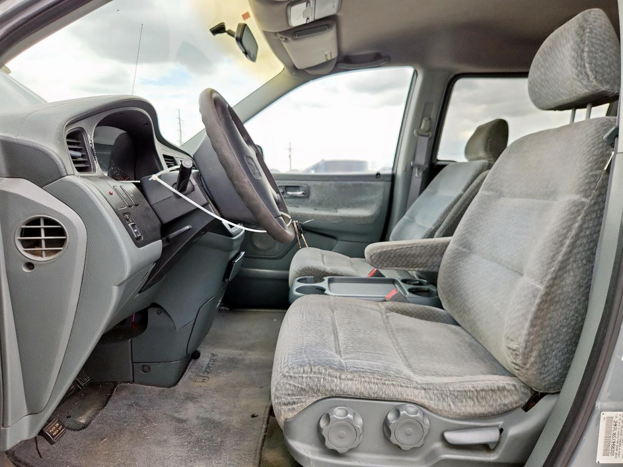 2001 Honda Odyssey Lx VIN: 2HKRL185X1H563131 Lot: 63166495