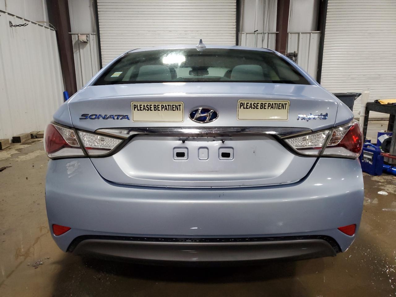2013 Hyundai Sonata Hybrid VIN: KMHEC4A47DA084268 Lot: 63618505