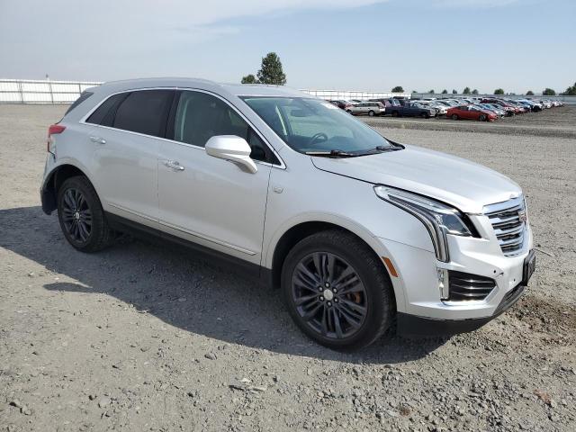 CADILLAC XT5 2019 Srebrny