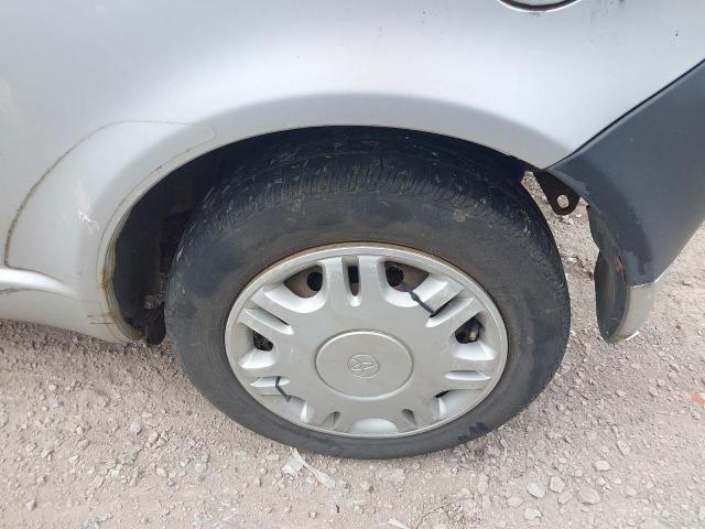 2002 TOYOTA YARIS GS