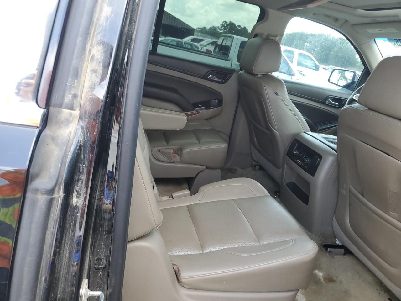 2015 Chevrolet Suburban K1500 Ltz VIN: 1GNSKKKC0FR634927 Lot: 63381485
