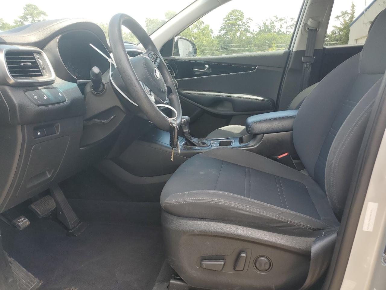 2019 Kia Sorento Lx VIN: 5XYPG4A55KG489326 Lot: 65222235