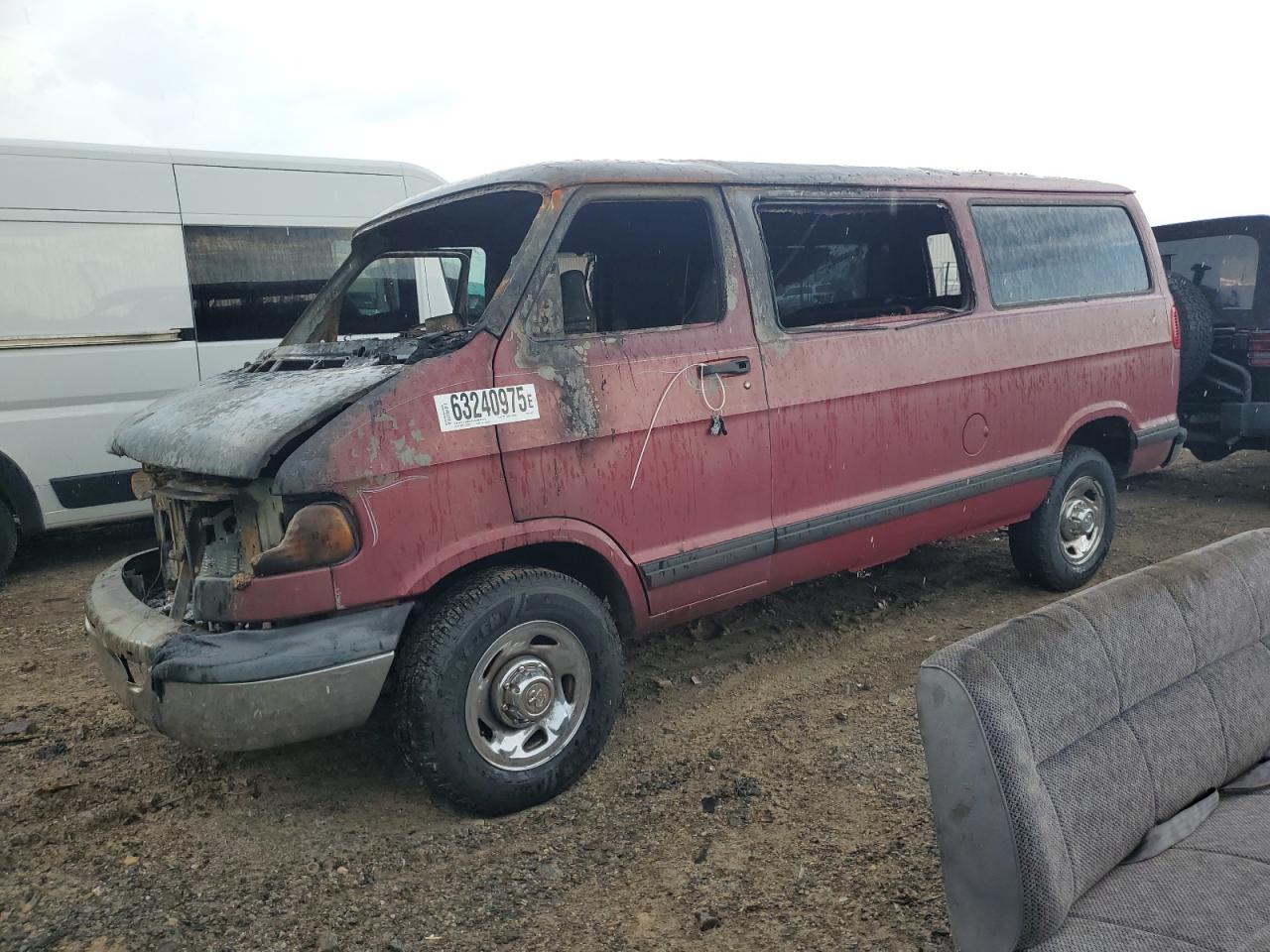 2B5WB25Z6YK178375 DODGE B SERIES Photo 1