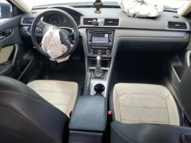 Sedans VOLKSWAGEN PASSAT 2015 Granatowy