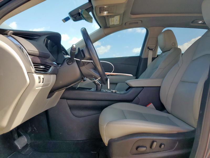  CADILLAC XT4 2020 Granatowy