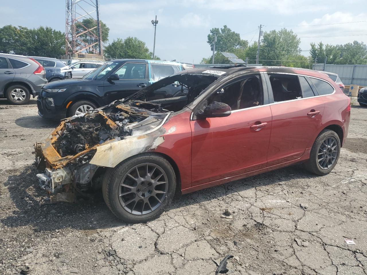 YV140MEK5F1258062 VOLVO V60 2015 RED Photo 1