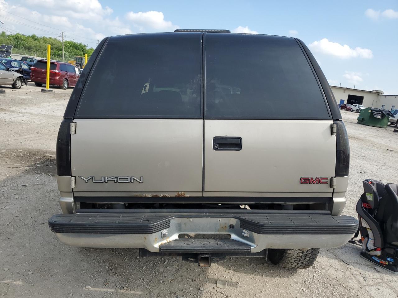 1999 GMC Yukon VIN: 1GKEK13R8XJ728657 Lot: 64333225