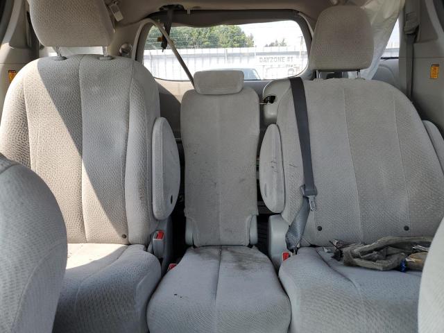 2013 TOYOTA SIENNA LE  