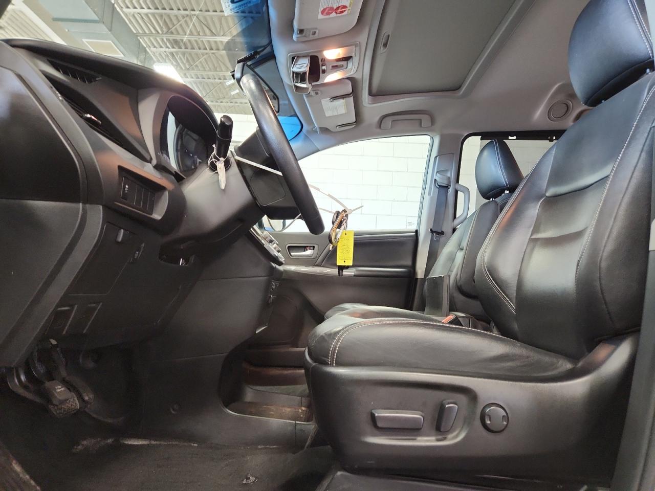 2016 Toyota Sienna Se VIN: 5TDXK3DC4GS746604 Lot: 65325655
