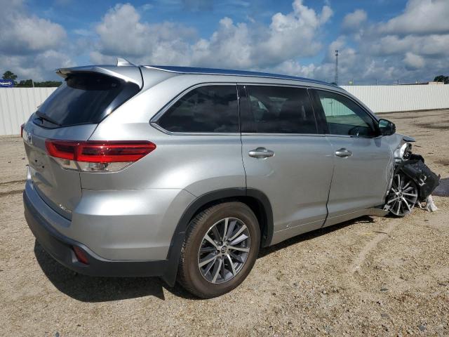  TOYOTA HIGHLANDER 2018 Silver