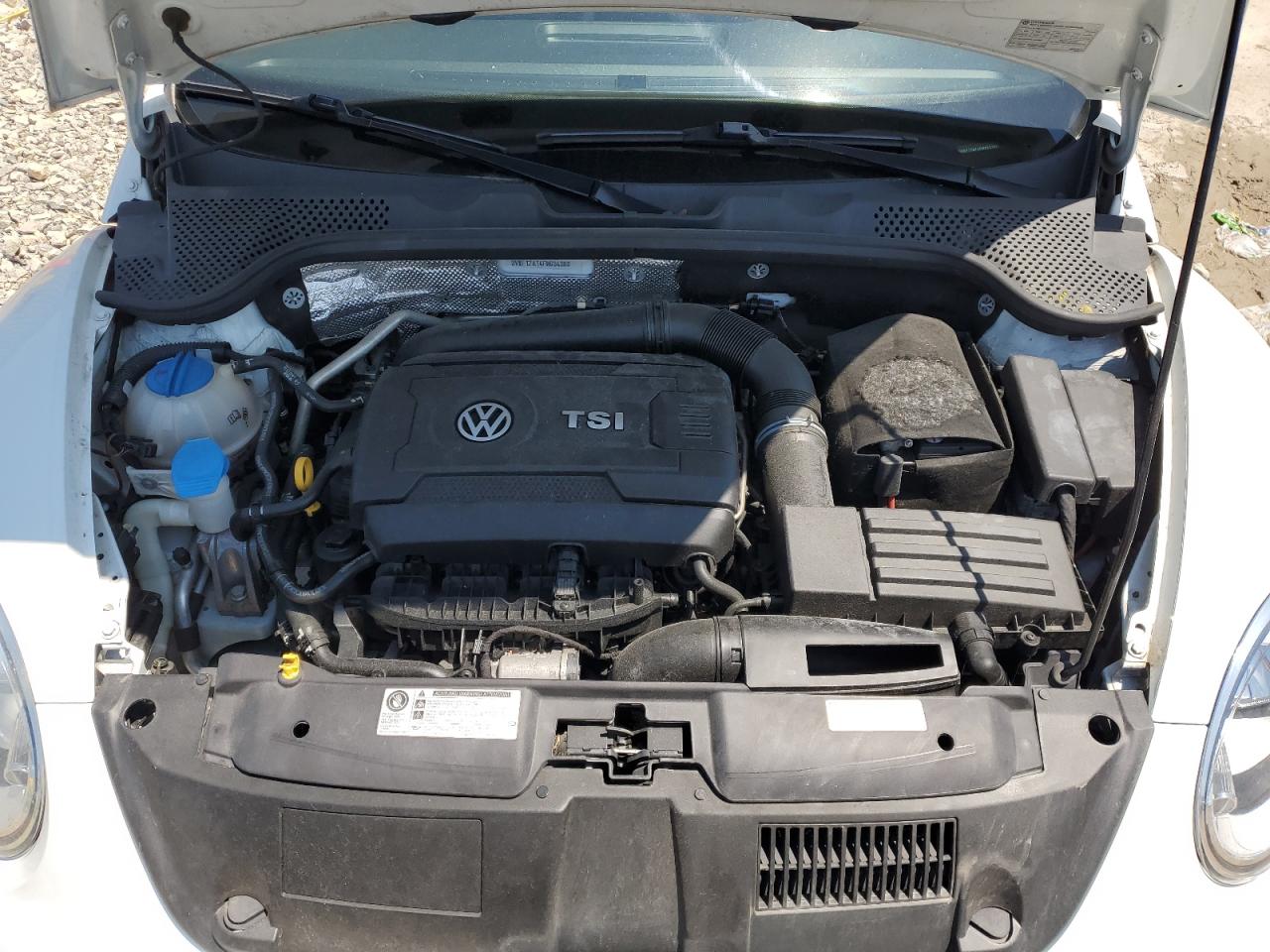 2015 Volkswagen Beetle 1.8T VIN: 3VWF17AT4FM634388 Lot: 63667235