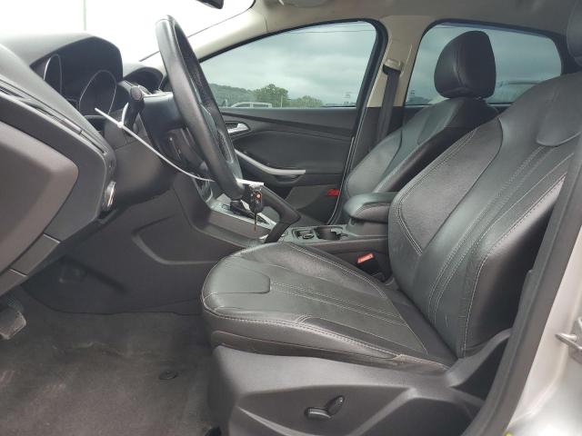 Sedans FORD FOCUS 2014 Silver