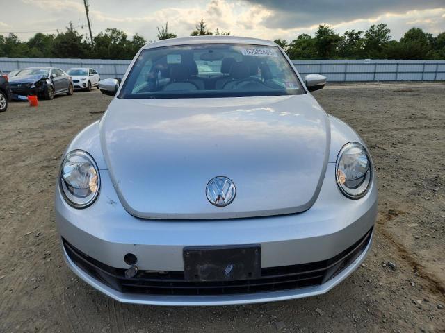  VOLKSWAGEN BEETLE 2015 Srebrny