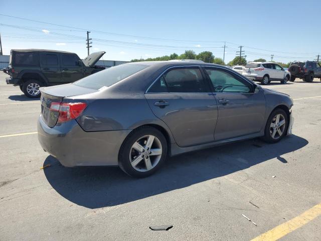 Sedans TOYOTA CAMRY 2013 Szary