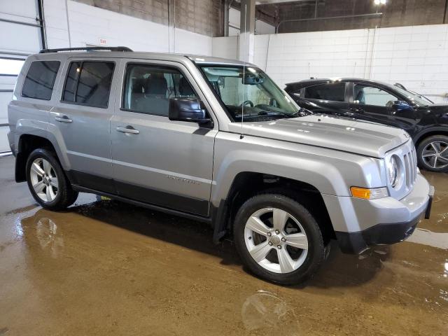  JEEP PATRIOT 2016 Srebrny