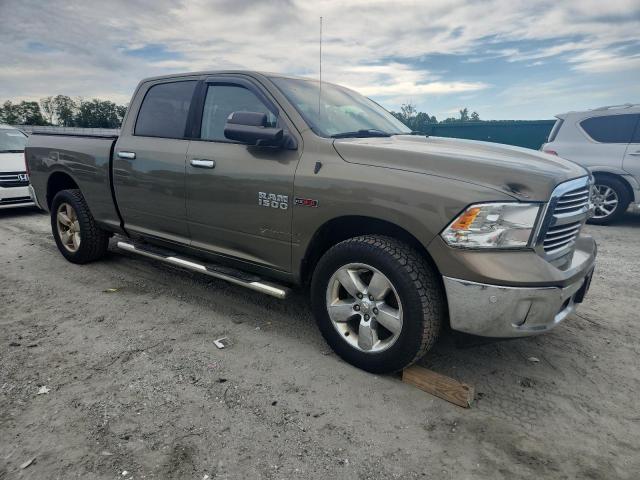 Pickups RAM 1500 2015 Zielony