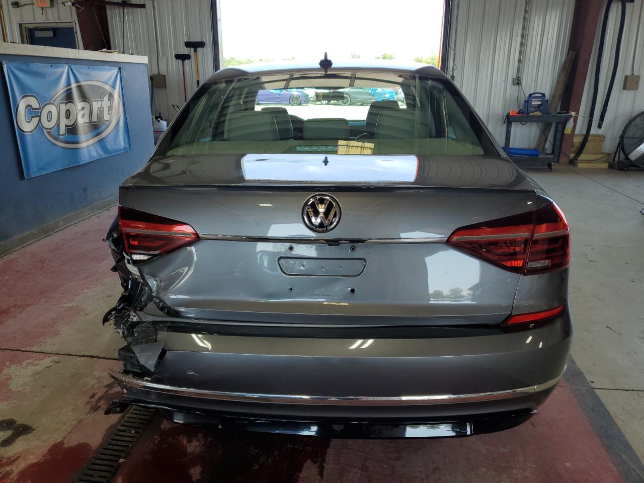 2017 Volkswagen Passat R-Line VIN: 1VWDT7A30HC045831 Lot: 66190445