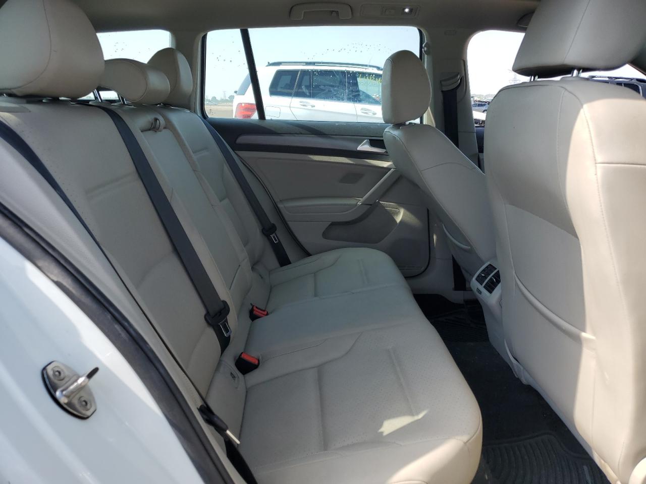 2018 Volkswagen Golf Sportwagen S VIN: 3VWD17AU0JM762345 Lot: 64191225