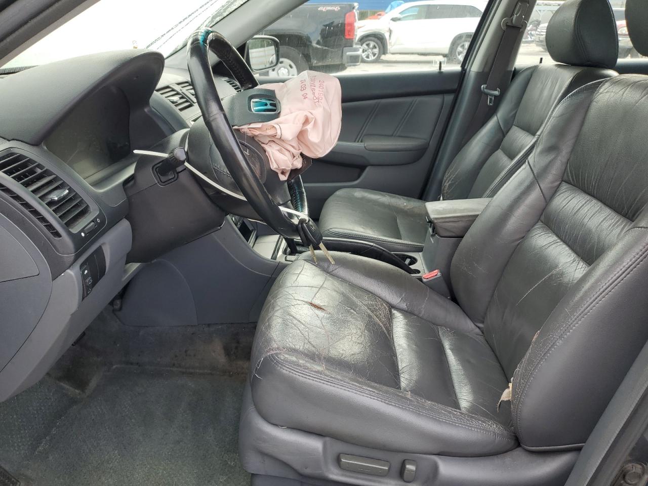 2004 Honda Accord Ex VIN: 1HGCM56824A115602 Lot: 64589985