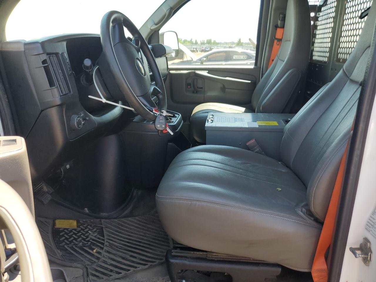 2015 Chevrolet Express G2500 VIN: 1GCWGFCFXF1130461 Lot: 65338105