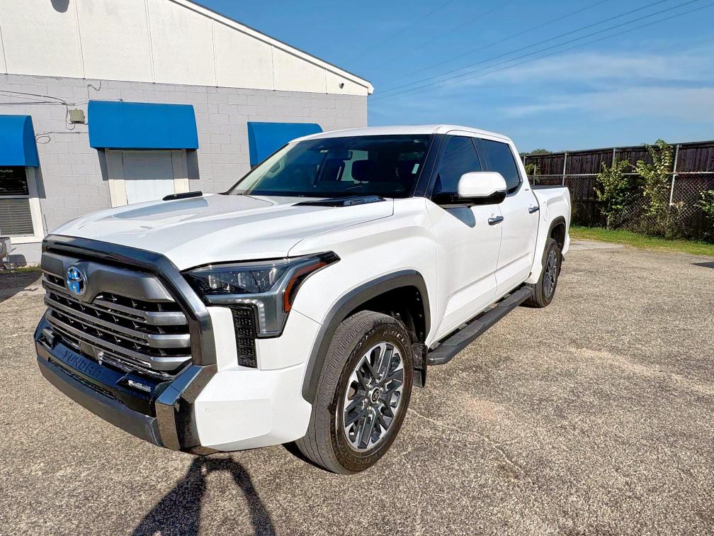  TOYOTA TUNDRA 2024 Biały