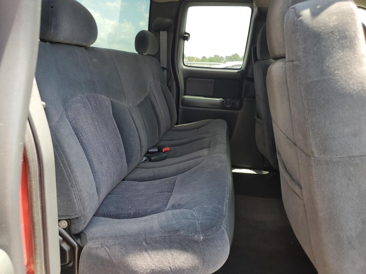 2000 Chevrolet Silverado C1500 VIN: 2GCEC19TXY1373160 Lot: 64087435
