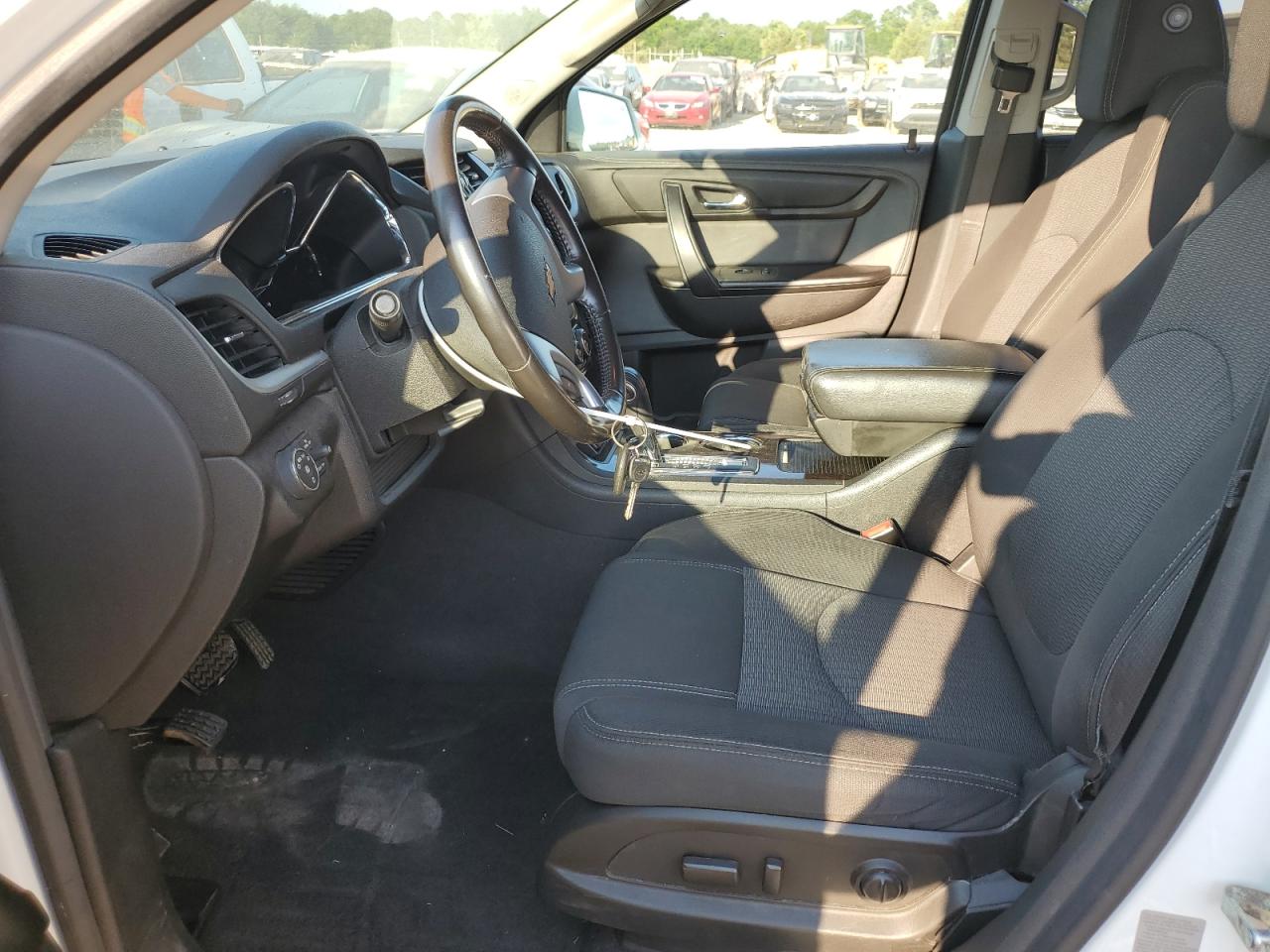 2017 Chevrolet Traverse Lt VIN: 1GNKVHKDXHJ338771 Lot: 63281805